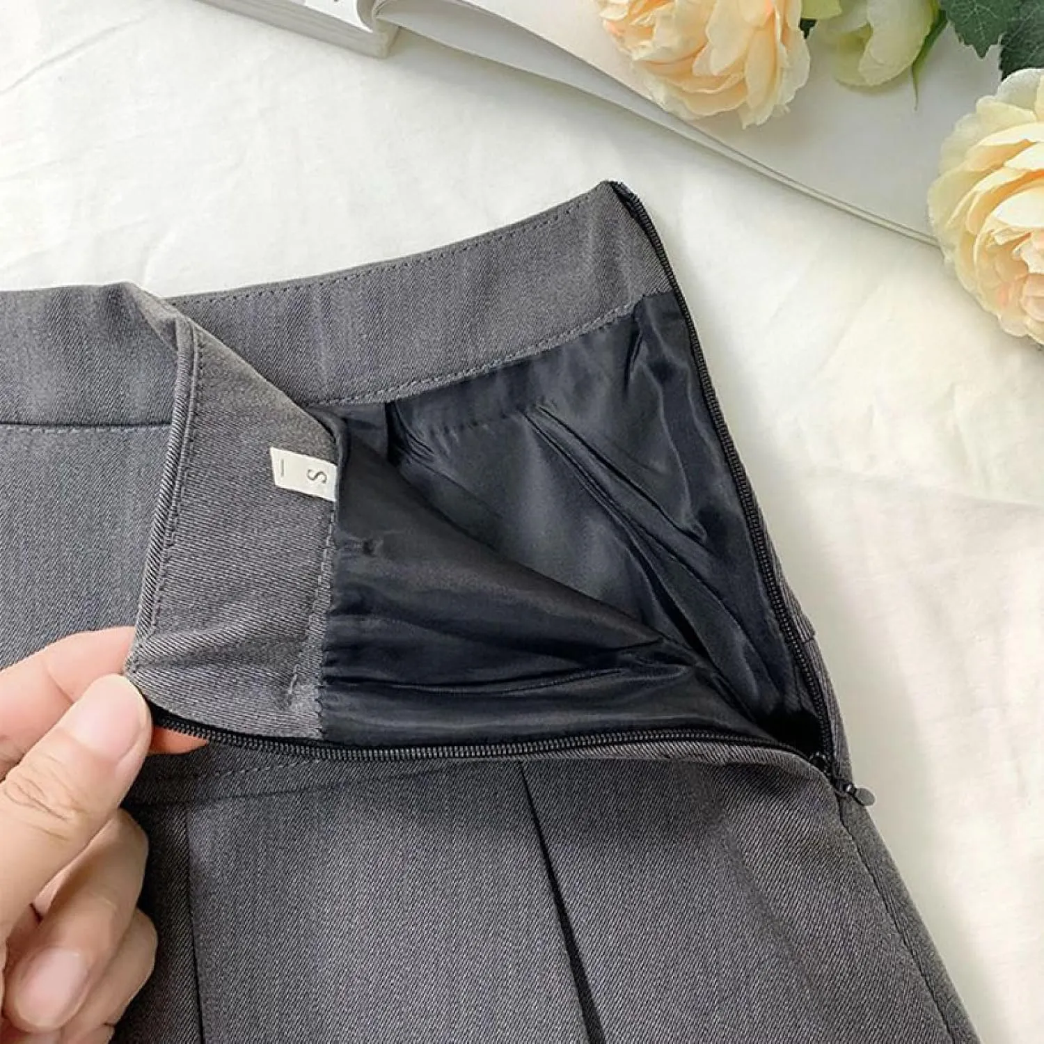 OFFSUM Womens Short Skirts - Korean Style Pleated Mini Skirt Women Simple A-Line High Waist Daily Clothes Casual Soli