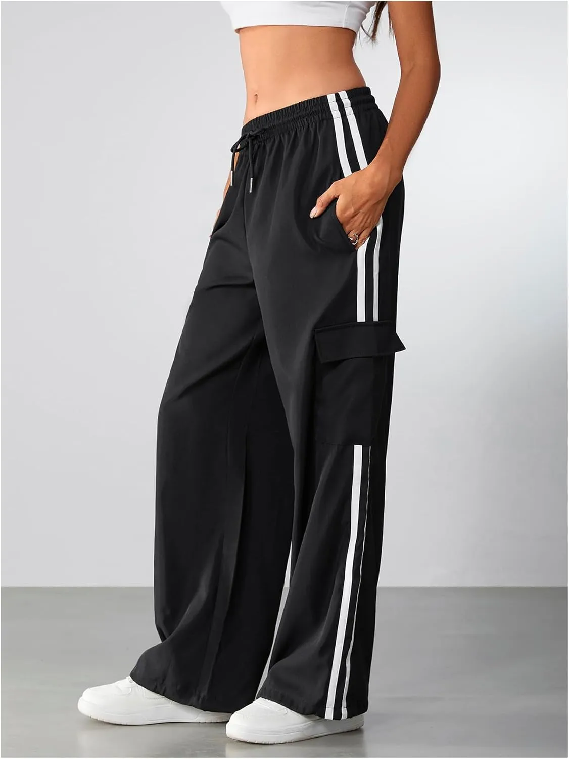 SOLY HUX Women's Cargo Sweatpants Wide Leg Baggy Parachute Pants Y2K High Waisted Track Pants Streetwear