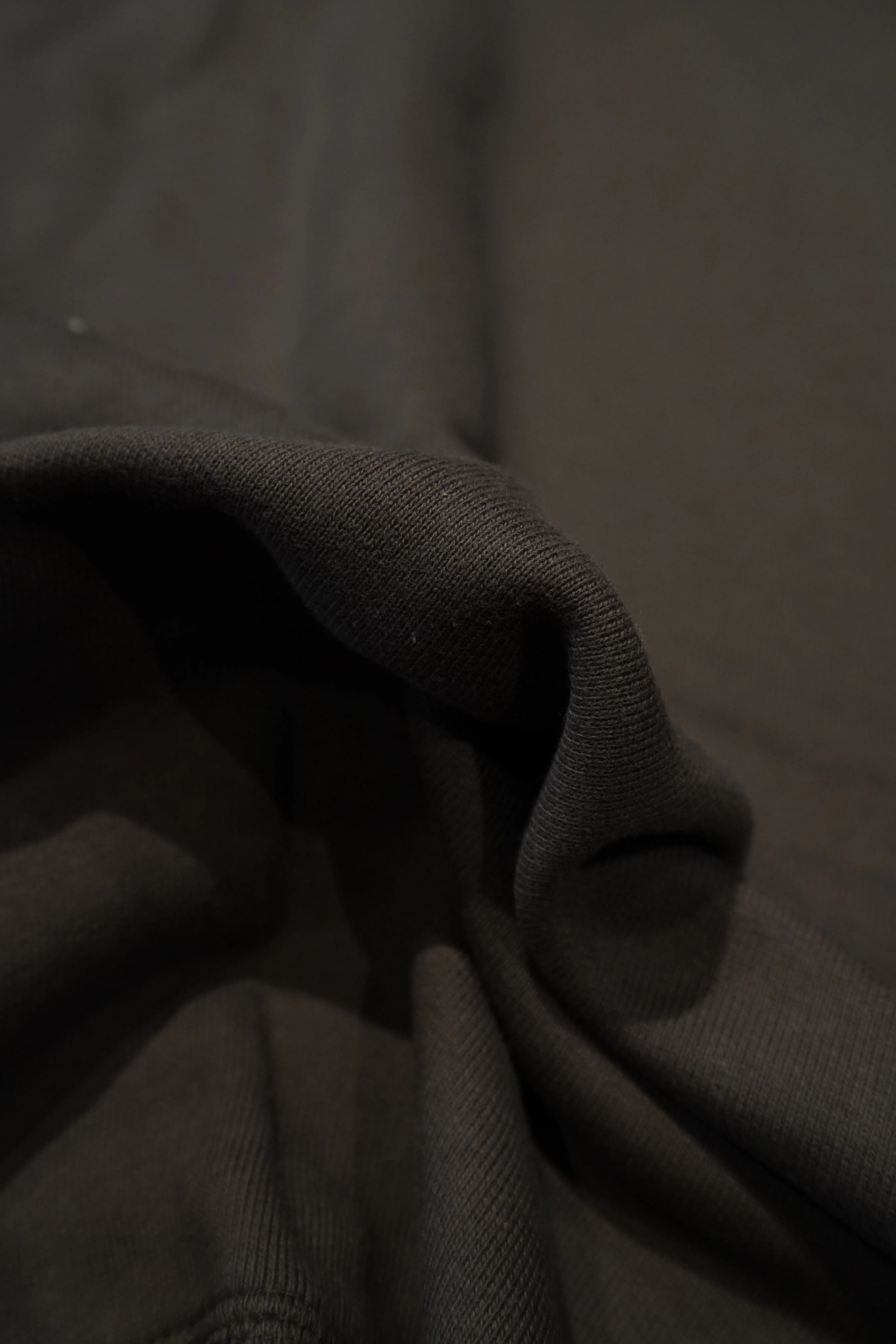 SUGARHILL RAW EDGE SWEAT PANTS (CHARCOAL BLACK)
