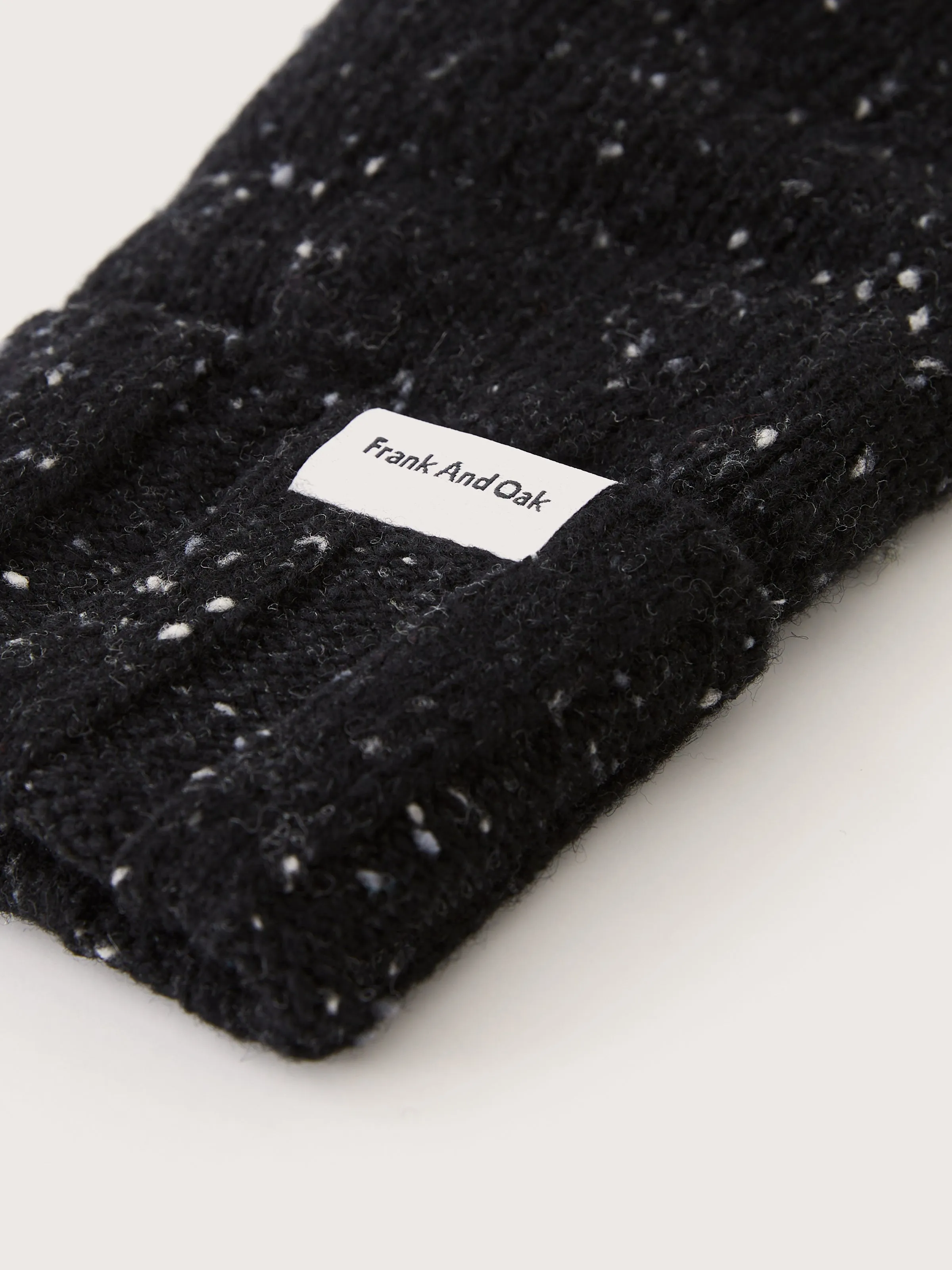The Donegal Mittens in Black